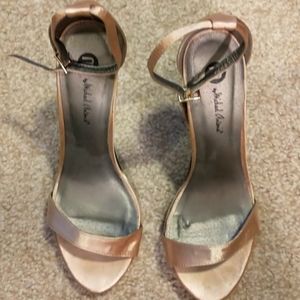 Michael Antonio, size 8